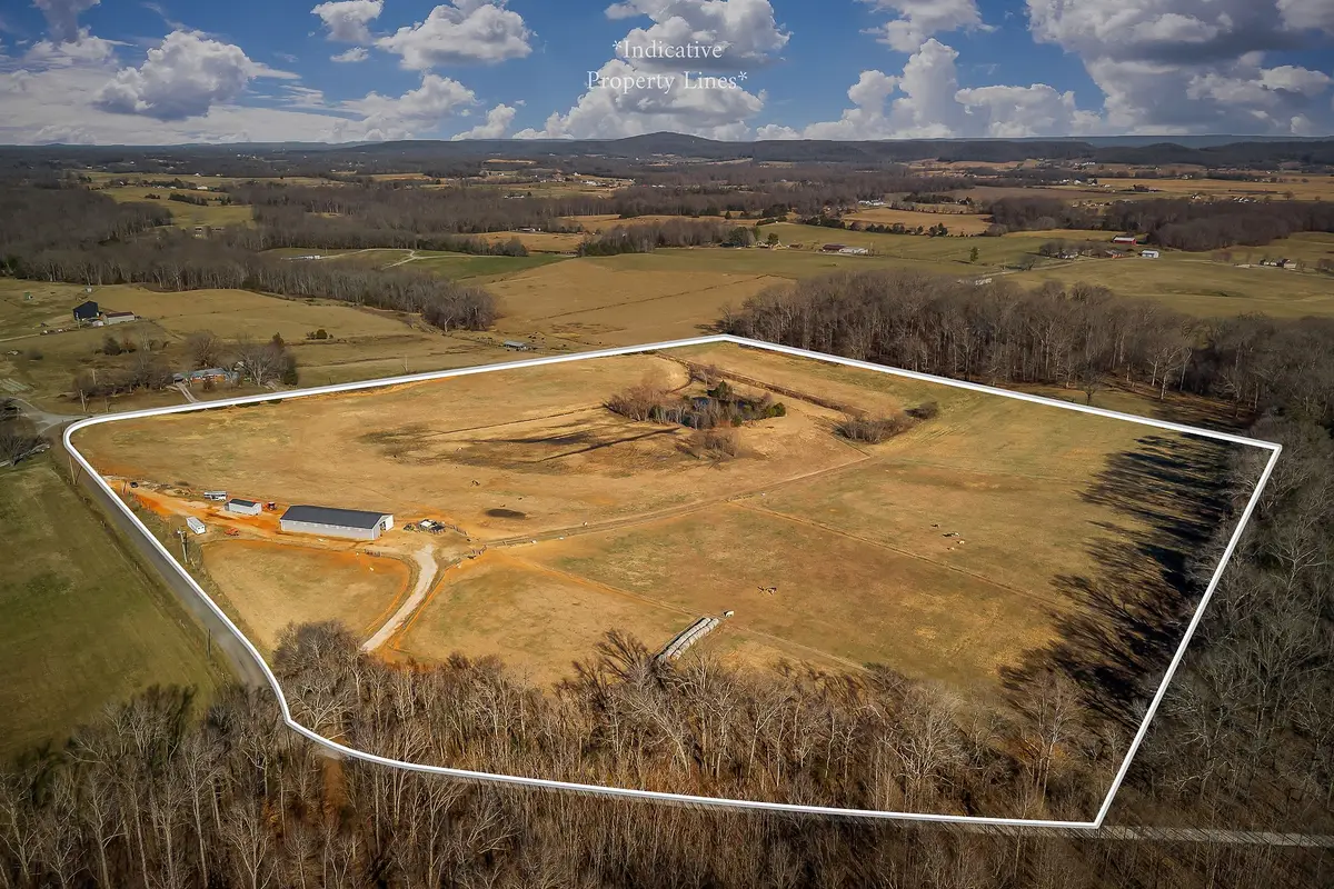 620 Roberts Cemetery Rd, Walling, TN 38587 - Image #1