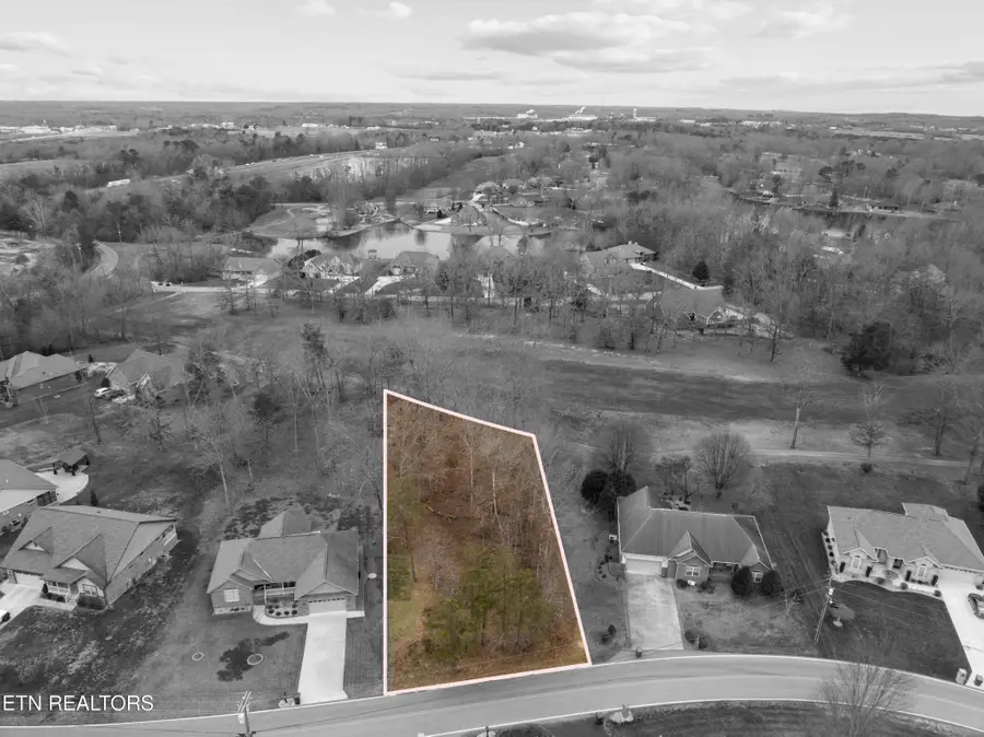 47 E Deer Creek Drive, Crossville, TN 38571 - Image #2