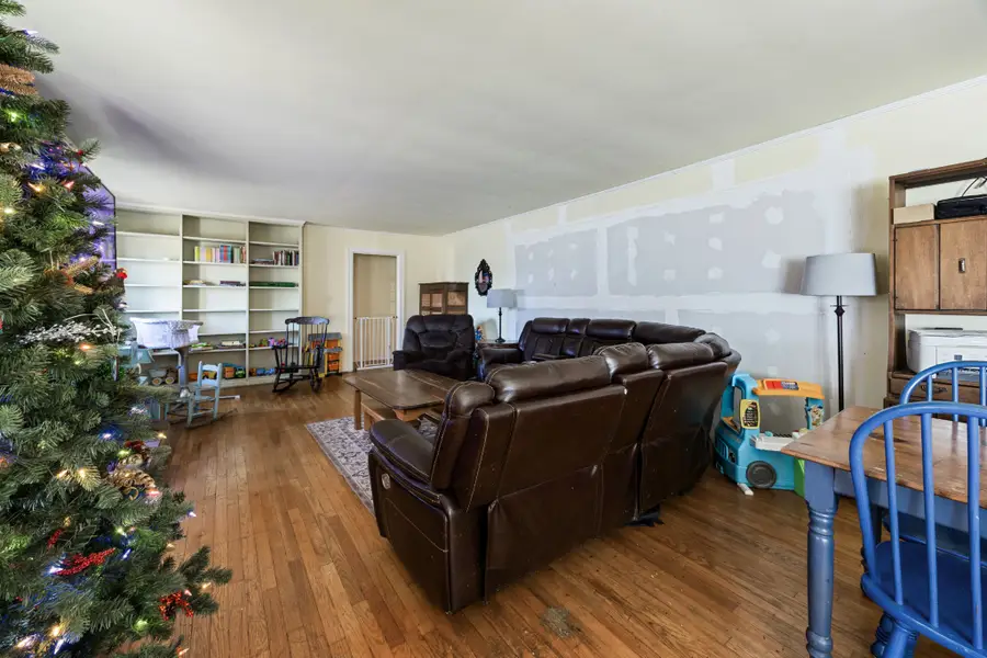 303 Jackson Cir, Tullahoma, TN 37388 - Image #3