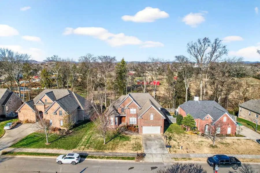 1007 Nealcrest Cir, Spring Hill, TN 37174 - Image #2