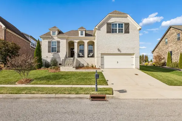 2645 Paddock Park Dr, Thompsons Station, TN 37179