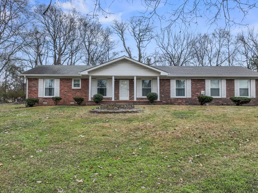 305 Woodlawn Dr, Mount Juliet, TN 37122 - Image #2