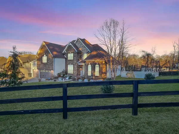 2201 Ellington Gait Dr, Clarksville, TN 37043