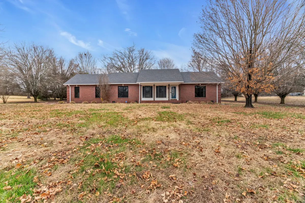 1009 Lewis Jones Blvd, Gallatin, TN 37066 - Image #1