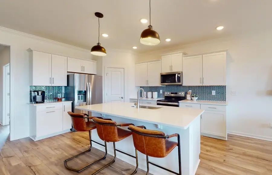 205 Land Breeze Dr, La Vergne, TN 37086 - Image #2