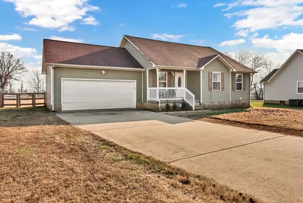 602 S Cavalcade Cir, Oak Grove, KY 42262