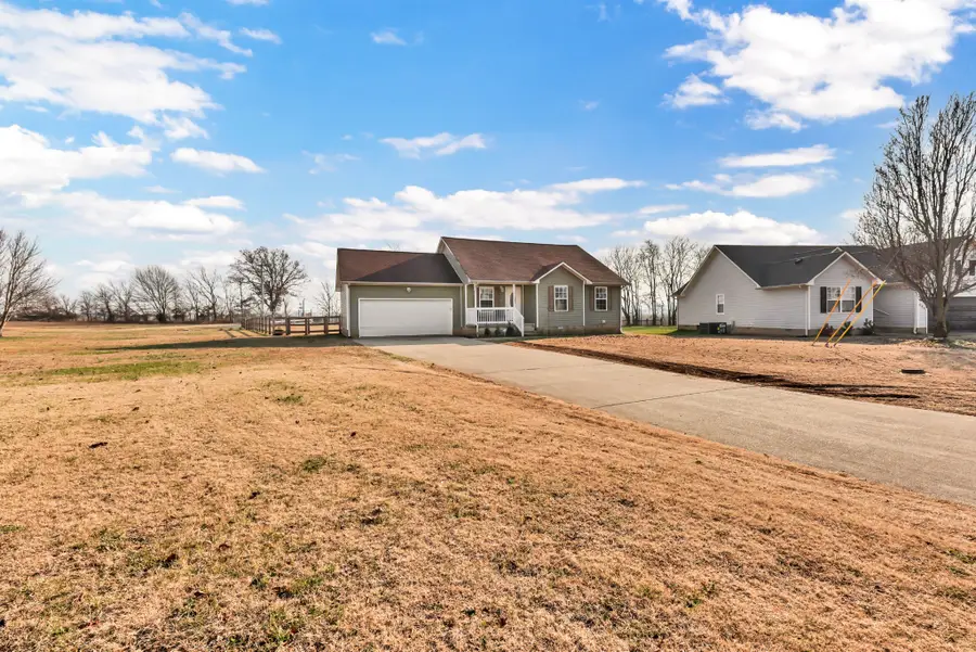 602 S Cavalcade Cir, Oak Grove, KY 42262 - Image #2