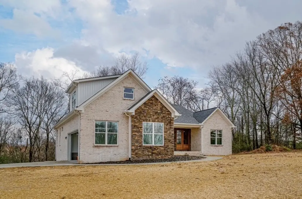 501 Chestnut Grove Rd, Pulaski, TN 38478 - Image #1