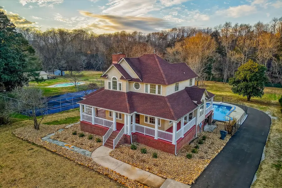 962 Indian Mound Dr, McMinnville, TN 37110 - Image #2