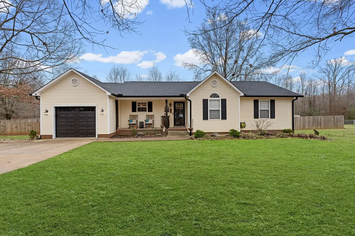 48 Hawthorne Dr, Lawrenceburg, TN 38464 - Image #1