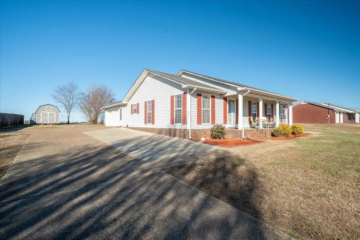 617 2nd Ave S, Loretto, TN 38469 - Image #1