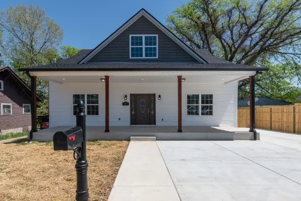 517 2nd Ave N, Lewisburg, TN 37091