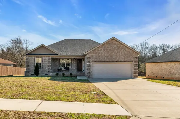 107 Smithfield Dr, Shelbyville, TN 37160