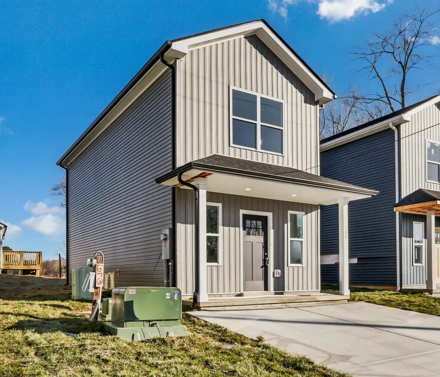 209 Robert St, Clarksville, TN 37040 - #3