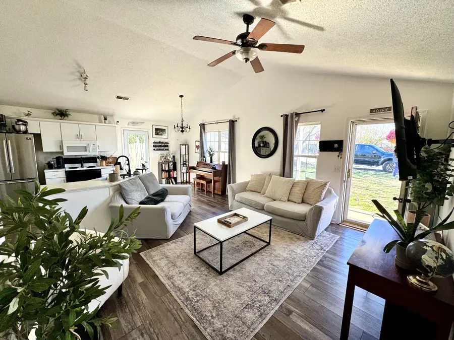 2747 Windwalker Ct, Murfreesboro, TN 37128 - Image #2