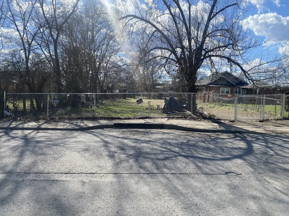 1725 17th Ave N, Nashville, TN 37208 - Image #1