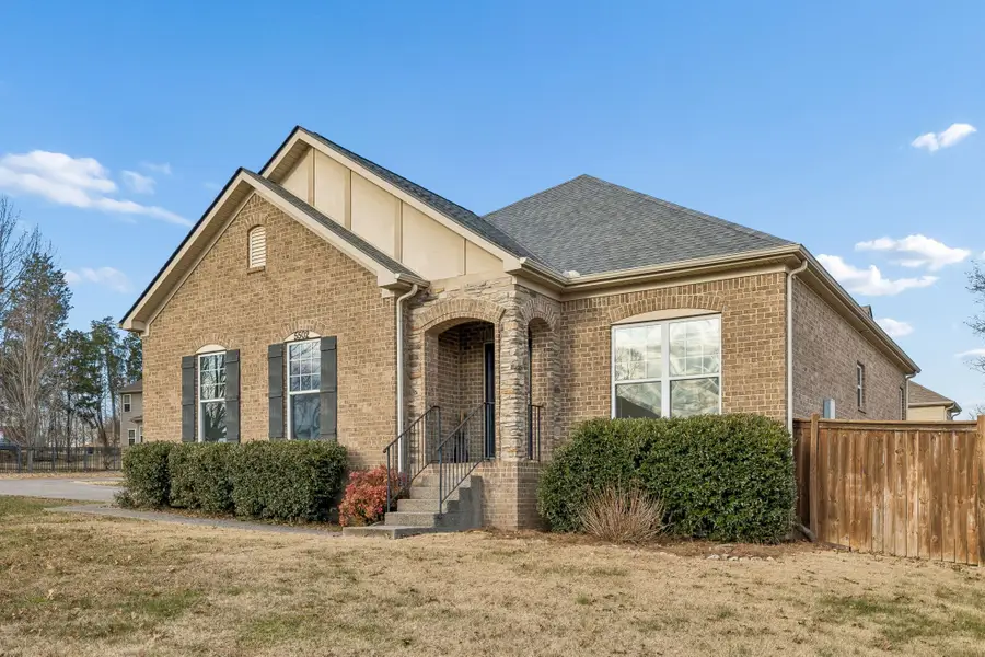 5502 Stonefield Dr, Smyrna, TN 37167 - Image #2