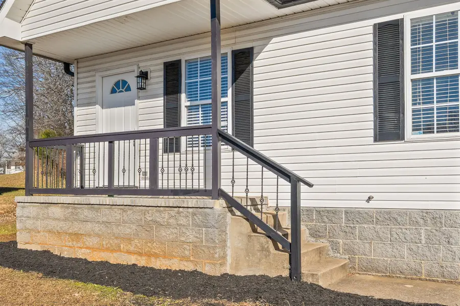 307 Lafayette Point Cir, Clarksville, TN 37042 - Image #3