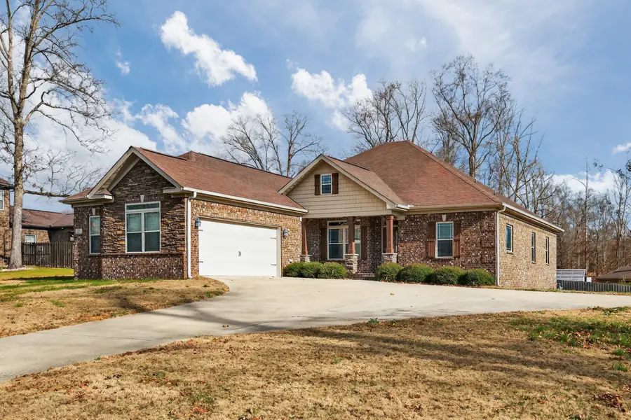 25 Knotting Hill Dr, Fayetteville, TN 37334 - Image #2