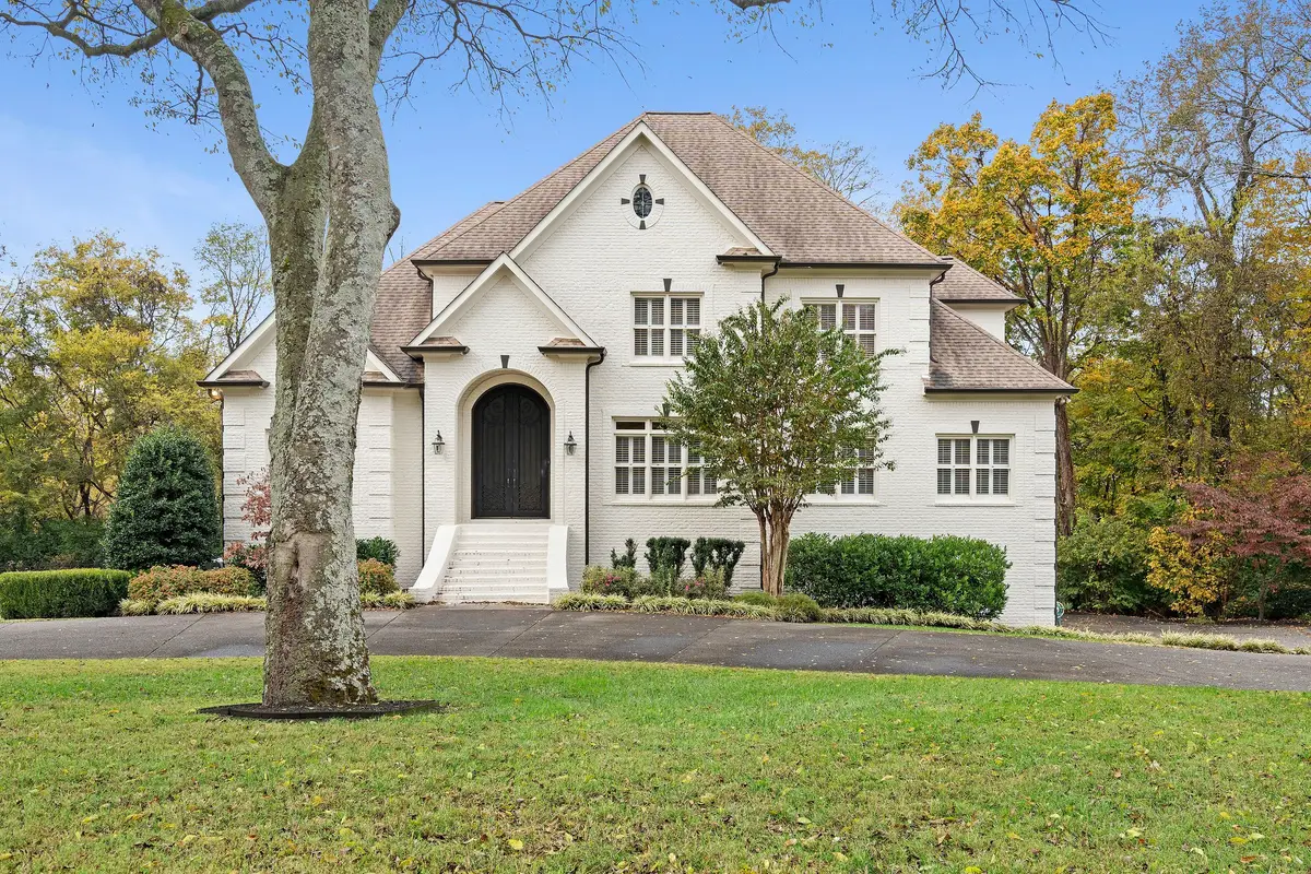 828 Woodburn Dr, Brentwood, TN 37027 - Image #1