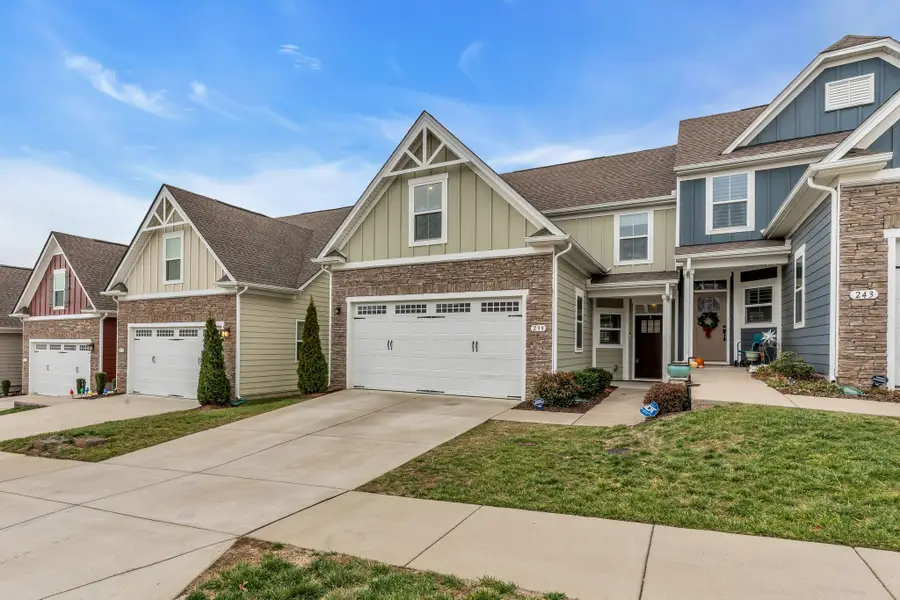 239 S Downs Cir, Goodlettsville, TN 37072 - Image #2