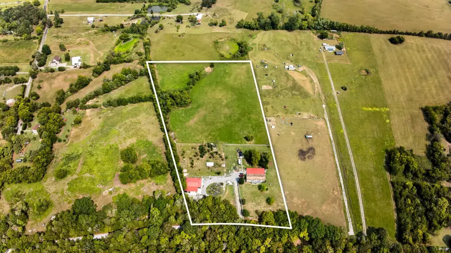 2600 Round Hill Rd, Lewisburg, TN 37091 - Image #2