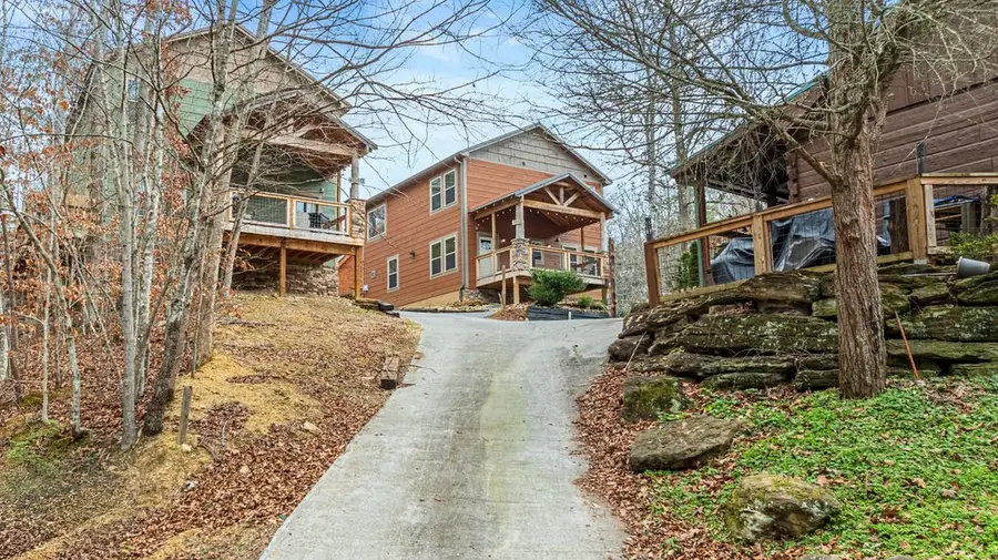 1012 Ravens Ford Way, Sevierville, TN 37876 - Image #2
