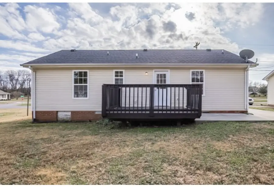 337 Erie Dr, Clarksville, TN 37040 - Image #3