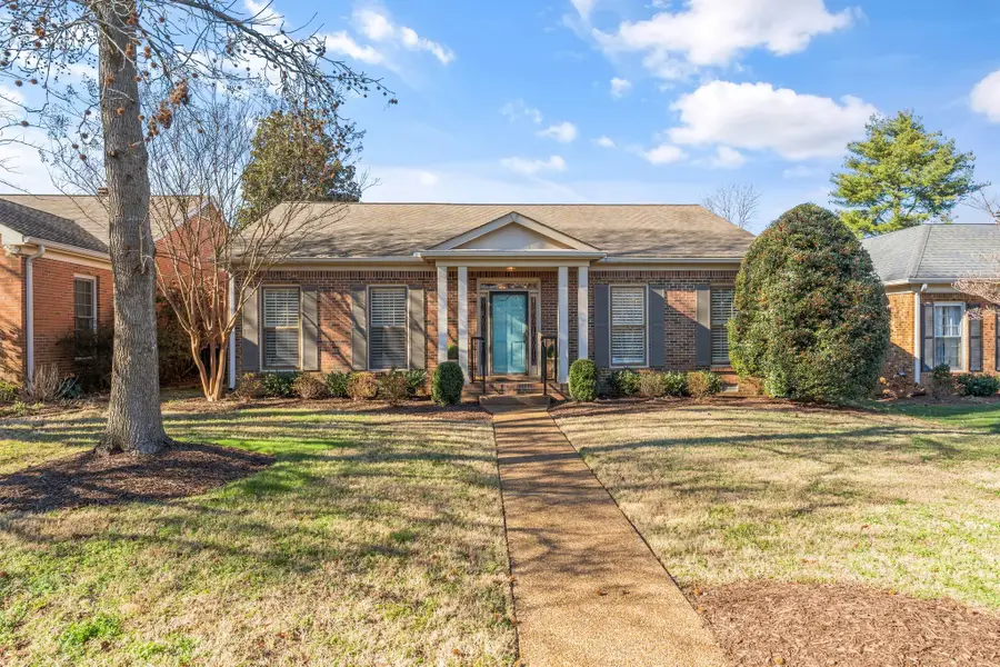 105 Longwood Pl, Nashville, TN 37215 - Image #2