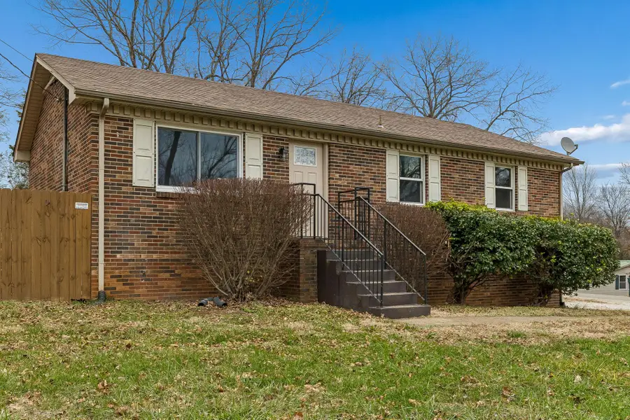 121 Marilyn Dr, Dickson, TN 37055 - #2