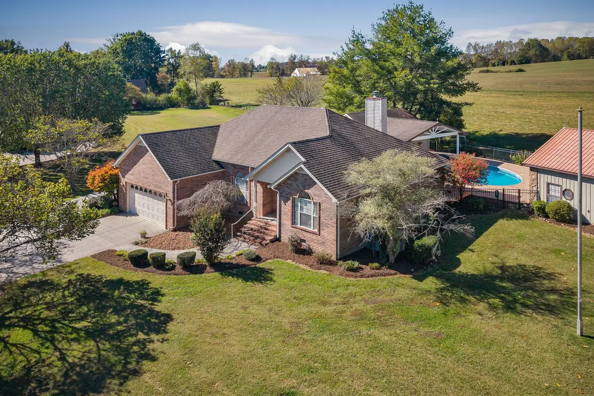 3582 S Pointe Rd, Cookeville, TN 38506 - Image #1