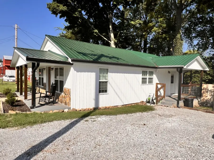 502 E Market St, Decherd, TN 37324 - Image #3