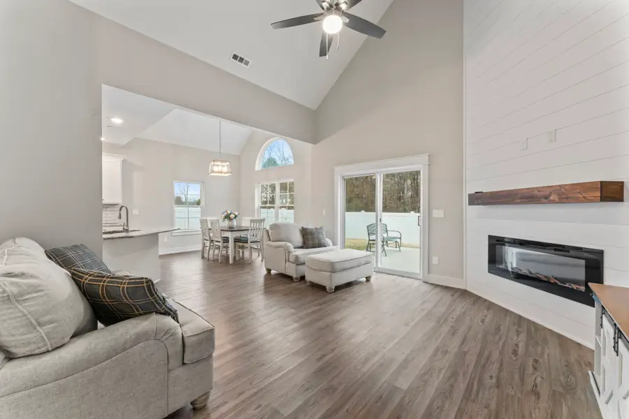 3116 Bootknife Dr, Bell Buckle, TN 37020 - Image #2