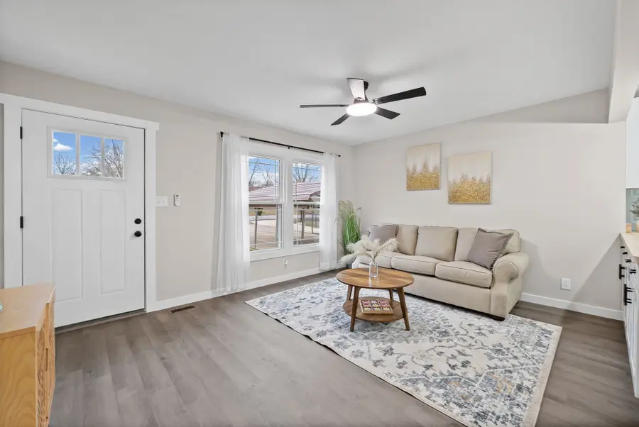 513 Yvonne Dr, Clarksville, TN 37042 - Image #3