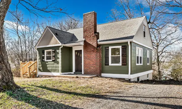 1020 Ridgecrest Dr, Clarksville, TN 37040