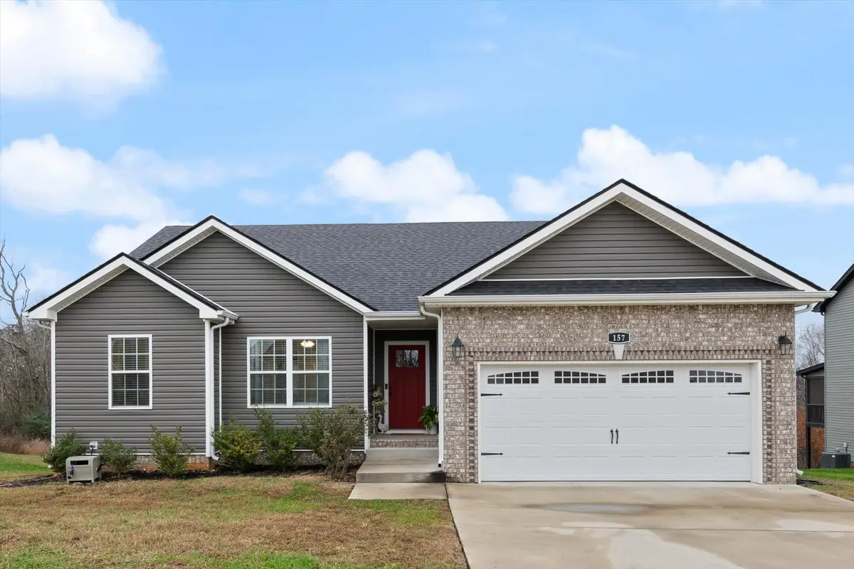 157 Tomahawk Pt, Clarksville, TN 37040 - Image #1