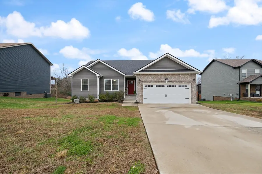 157 Tomahawk Pt, Clarksville, TN 37040 - Image #2