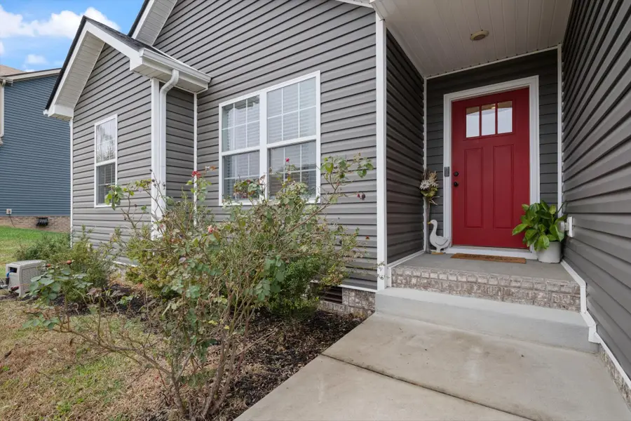 157 Tomahawk Pt, Clarksville, TN 37040 - Image #3