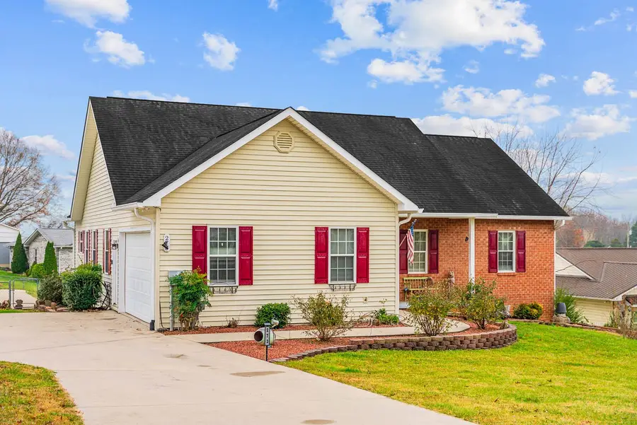 273 Washington St, Crossville, TN 38572 - Image #2