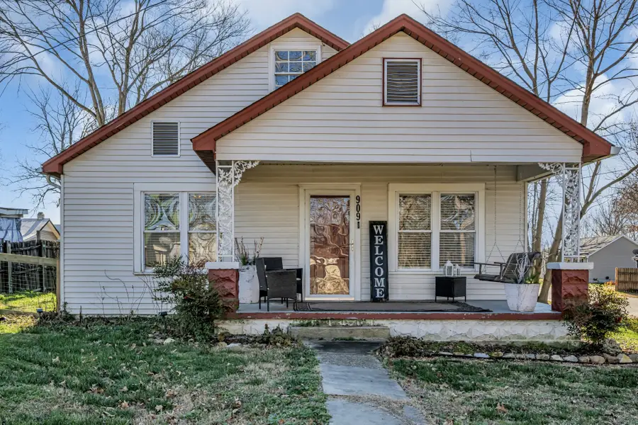 909 West 1st Street, Dickson, TN 37055 - Image #2