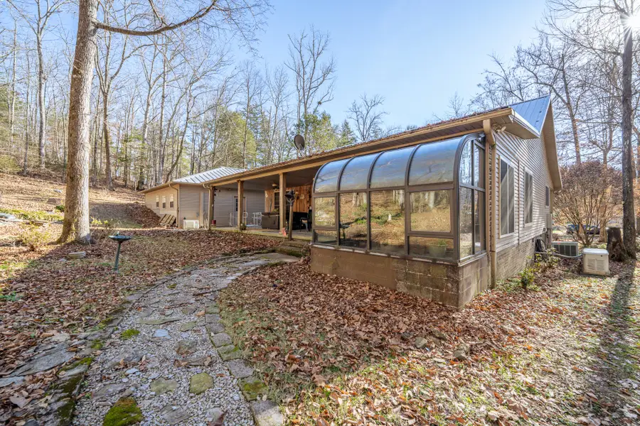 1934 Hog Creek Rd, Waynesboro, TN 38485 - #3