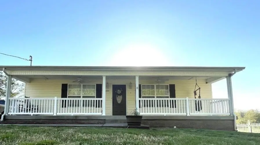 200 Sunset Blvd, Wartrace, TN 37183 - Image #1