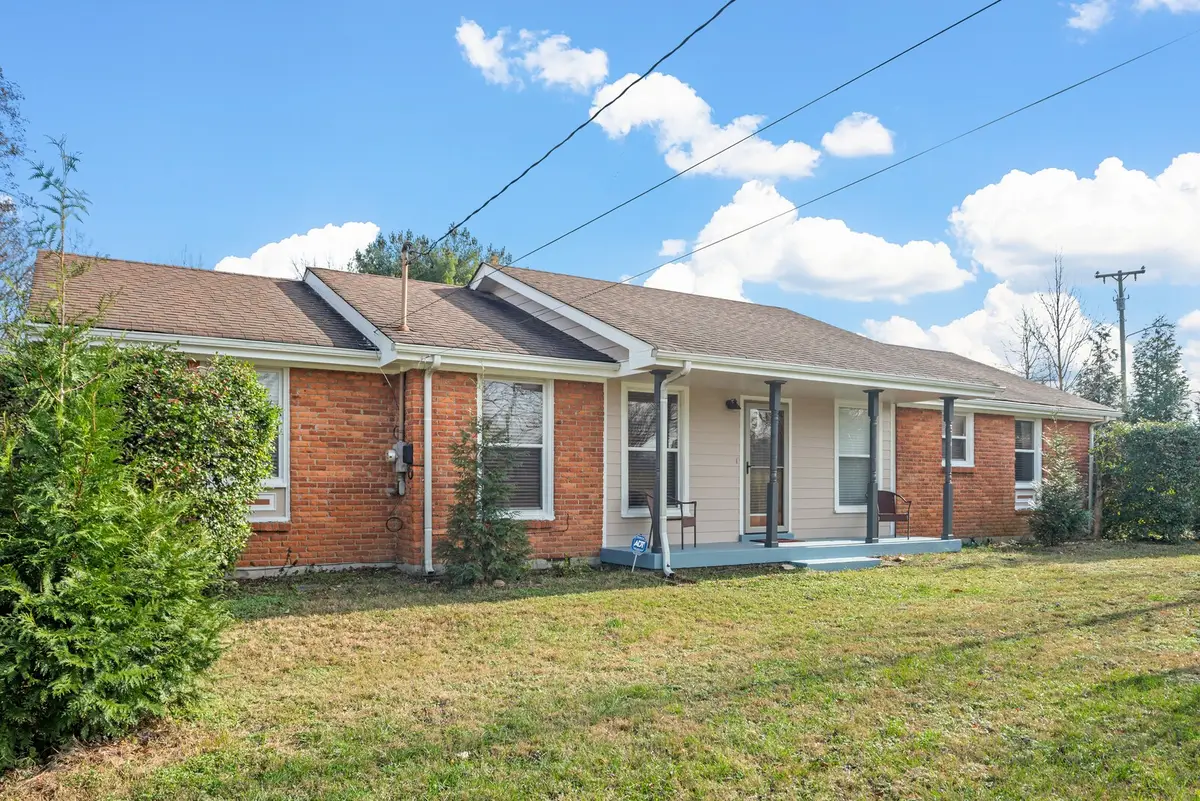 1932 Upland Dr, Nashville, TN 37216 - Image #1