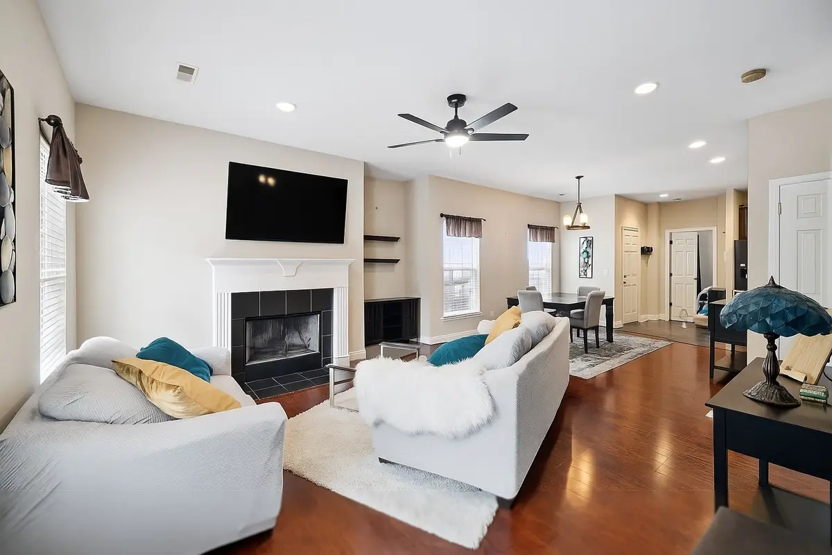 4316 Summercrest Blvd #401, Antioch, TN 37013 - Image #1