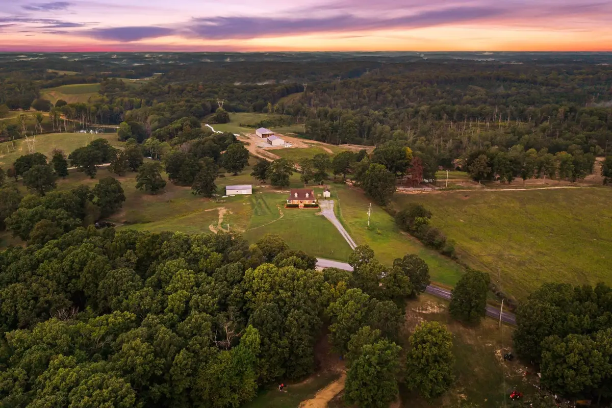 8590 Poplar Grove Rd, Mc Ewen, TN 37101 - #1