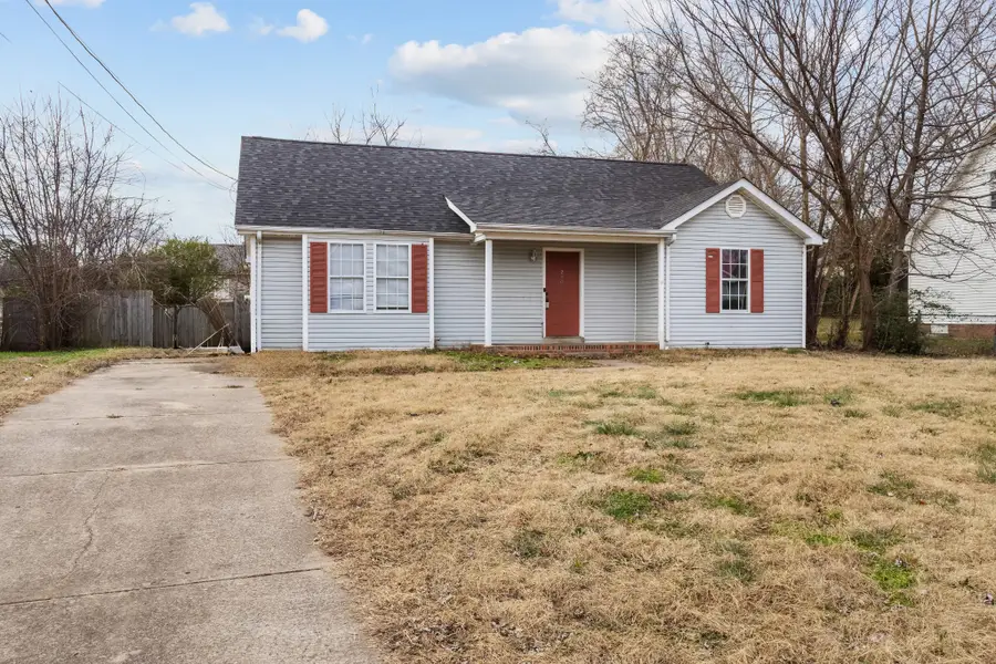 230 Jim Thorpe Dr, Clarksville, TN 37042 - Image #2