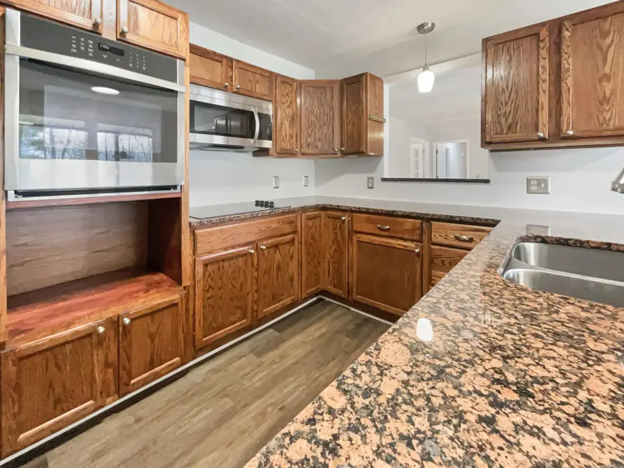 301 Tanglewood Dr, Mount Juliet, TN 37122 - Image #2