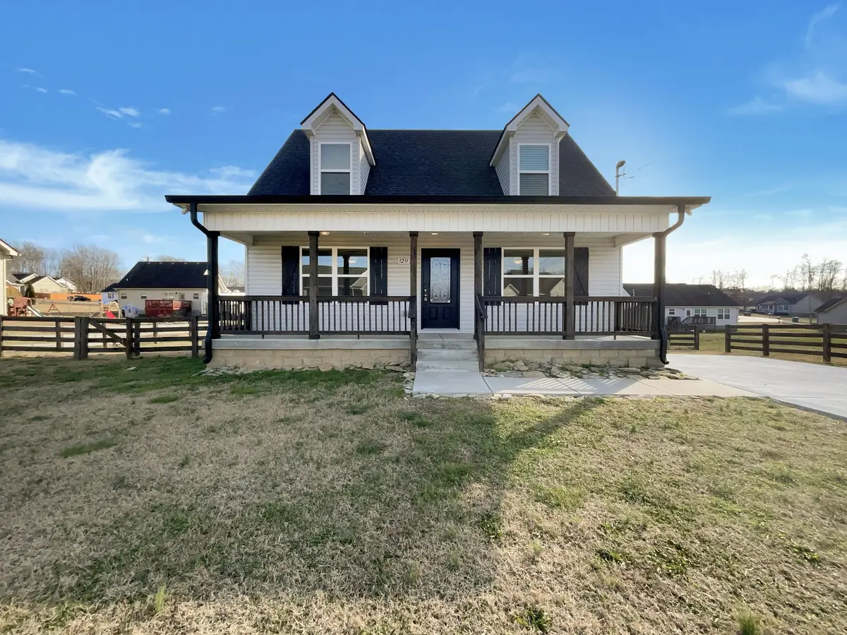 1211 Maelee Ann Dr, Lewisburg, TN 37091 - Image #1
