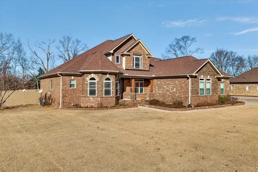 33 Ivy Dr, Fayetteville, TN 37334 - Image #2