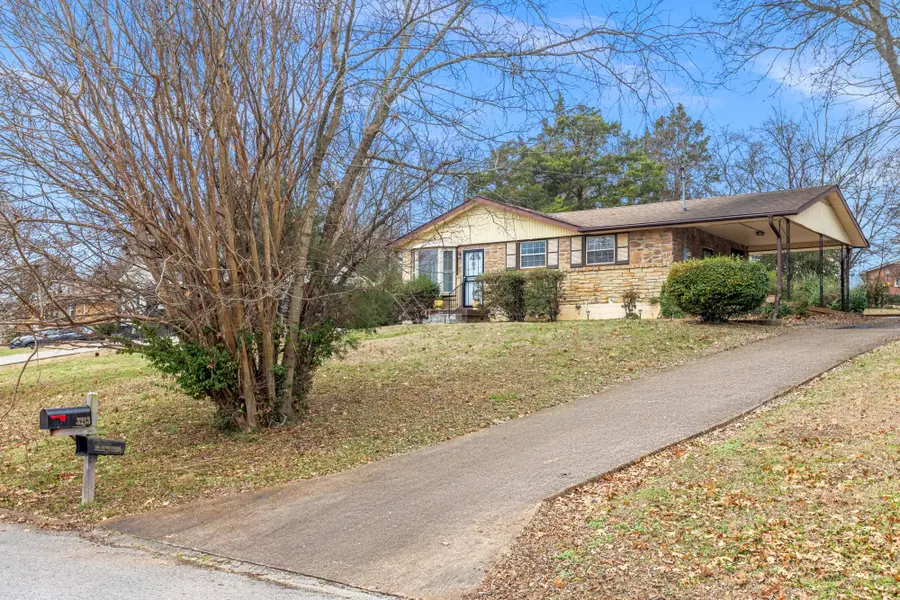 3213 Leswood Ln, Nashville, TN 37207 - #3